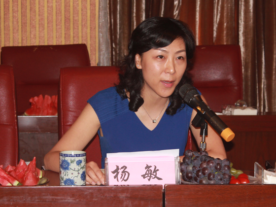 邛崃市副市长杨敏欢迎考察团一行.JPG