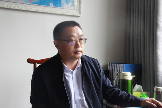 岳池县委副书记、县长谭云接受本刊记者采访_副本.jpg