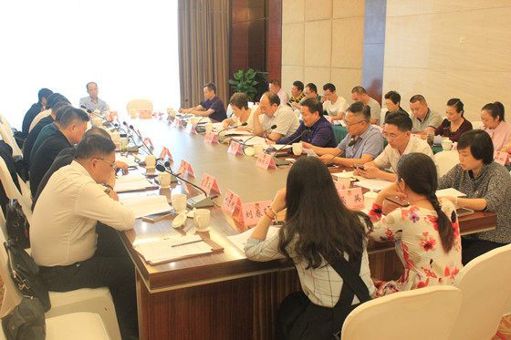 四川省政协农委与省县域经济学会组成联合调研团队，与眉山市政府及企业代表共论农产品品牌建设_副本.jpg