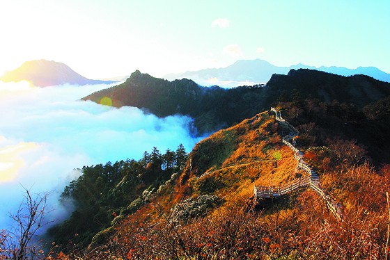 大邑西岭雪山阴阳界.JPG
