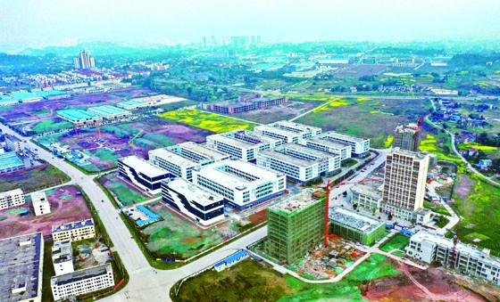 四川省华蓥市投资25亿元兴建建筑面积75万平方米的集产业孵化、高端研发、职教实训于一体的“西部硅谷”   邱海鹰 摄.JPG