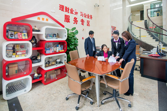 为客户提供贴心服务.jpg