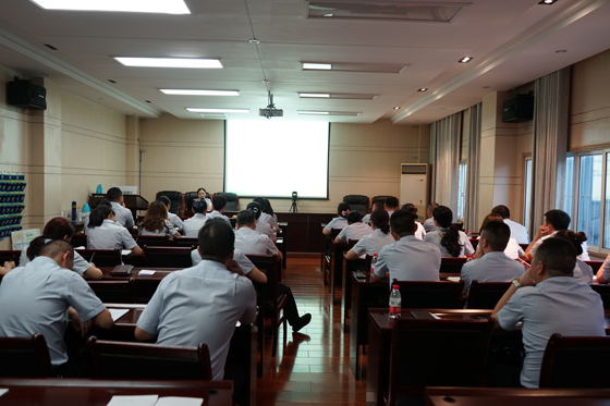 泸县农商银行开展生源地信用助学贷款操作培训.JPG