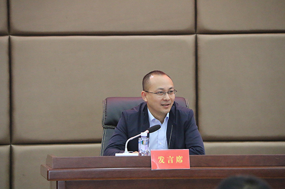 合江农商银行副行长李兵作为银行代表发言.JPG