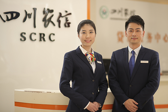 充满朝气的青年员工.JPG