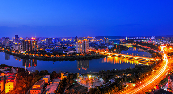 美丽的绵阳市涪城区夜景 米川宁 摄.jpg