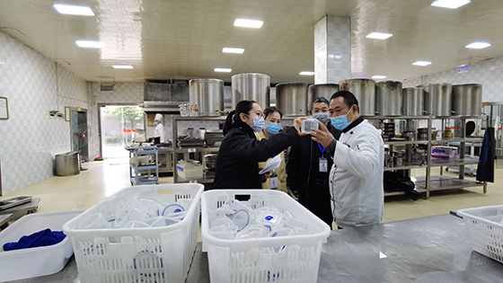 广安市周三查餐厅走进两会接待酒店（照片）.jpg