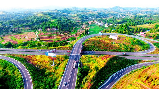 南大梁高速公路渠县互通进出口通道　渠县县委宣传部供图.jpg