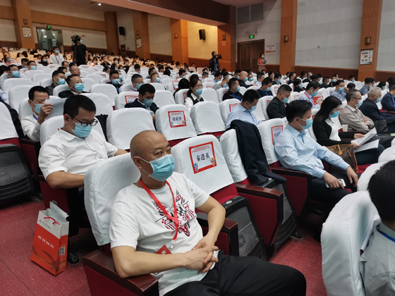 会议现场2.jpg