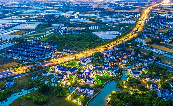 浙江推进城乡风貌整治提升暨未来社区建设。图为浙江美丽城乡一景  南传中 摄.jpg