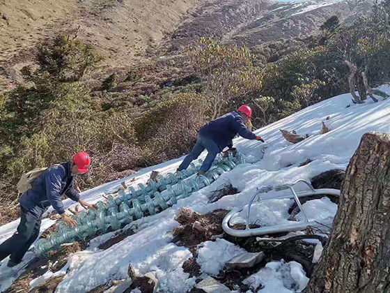 高原地区电网建设任务艰巨  马敏 摄.jpg