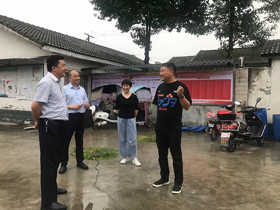 1 绵竹农商银行党委书记、董事长欧彬深入基层调研.png