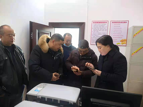 罗娇始终为客户着想精心服务.jpg