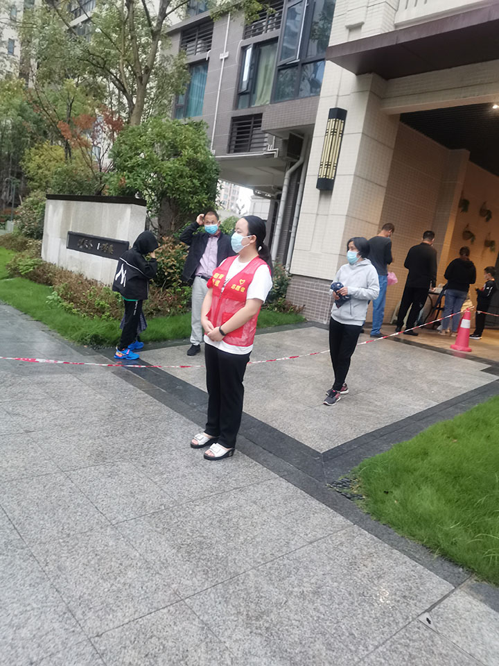 3积极开展疫情防控志愿服务.jpg