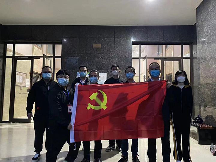 3志愿者服务.jpg