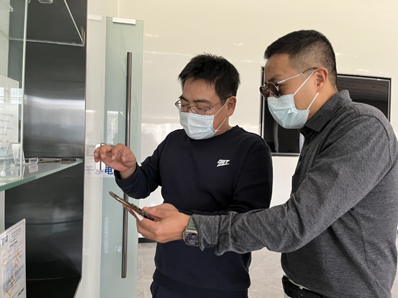 力泓电子科技有限公司负责人介绍产品.jpg