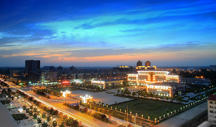 宁陵县人民路夜景.jpg