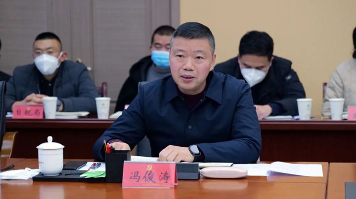 2 雨城区委书记冯俊涛表示全力支持华西希望集团在雨城放心投资、安心经营.jpg
