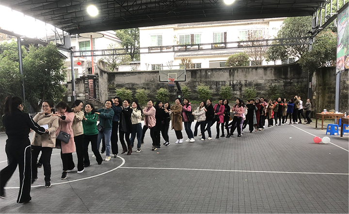 2全员齐跳开场节目《兔子舞》.png