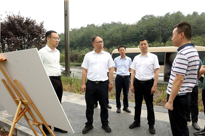 1郭宏川了解耕地保护等情况.png