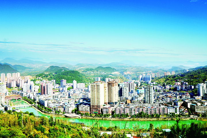 万源城区全景  马发海 摄.jpg