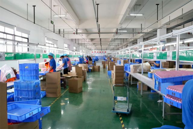 图1 四川伟俊玩具有限公司生产车间 拷贝.jpg