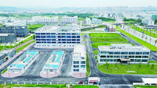 俯瞰岳池经开区内的医药企业  岳池县委宣传部供图.jpg