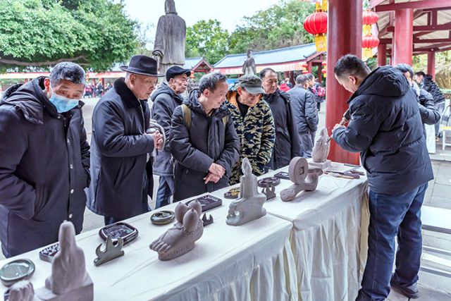 图3  安岳石刻  杨康忠  摄.jpg