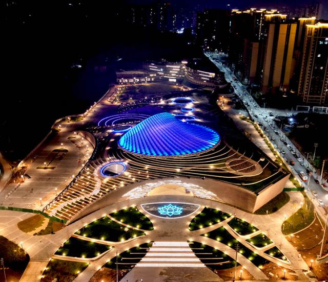 图3  安岳石窟数字展示中心夜景图 项目方供图.jpg