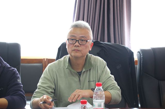 4《西部广播电视》杂志社总经理郑宏在会上发言.JPG