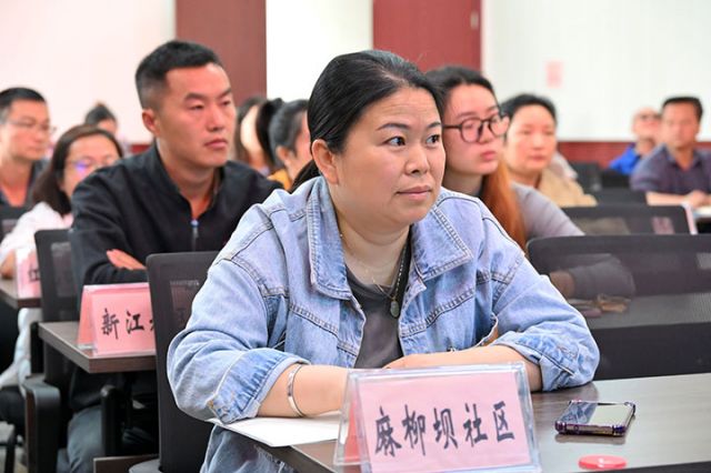 图2  4月22日，内江市东兴区新江街道开展动火及有限空间作业安全教育培训。.JPG