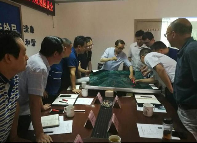图2  杨刚协调工作.jpg