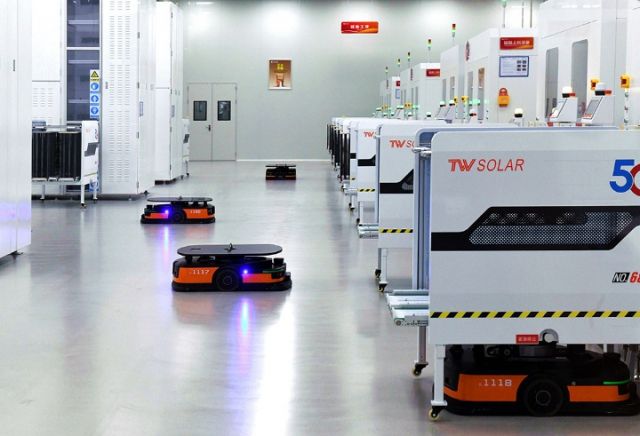 1762327287978922.jpg 通威工厂工作场景.jpg