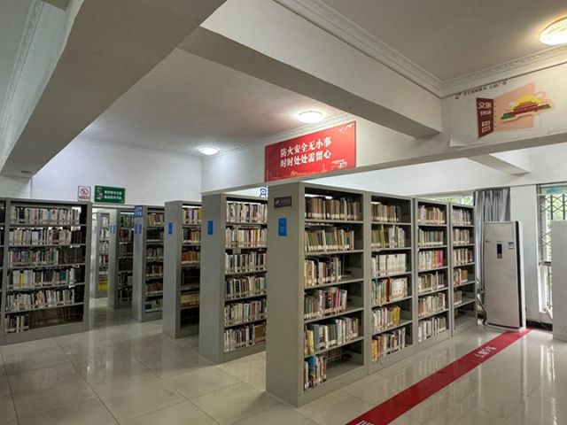 1763538923182477.jpg 图6 雁江区图书馆.jpg