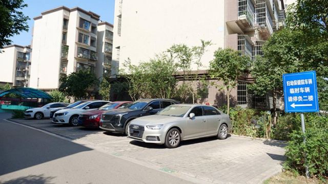 图2  雷音花园小区车位.jpg