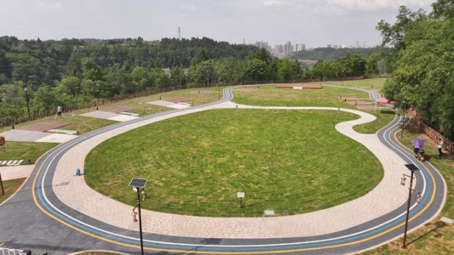 图4  滴水湖露营基地。易奎西摄.jpg