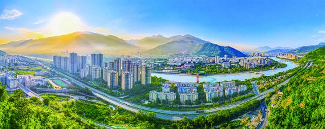 米易县城  米易县委宣传部供图.jpg
